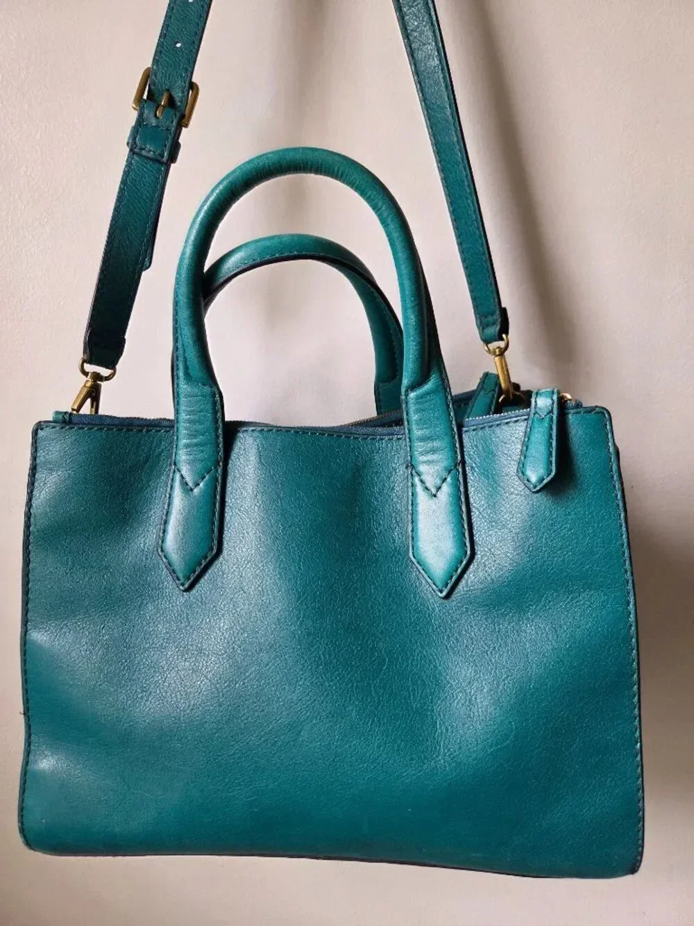 EUC BEAUTIFUL FOSSIL COW HIDE GENUINE LEATHER TEAL SATCHEL